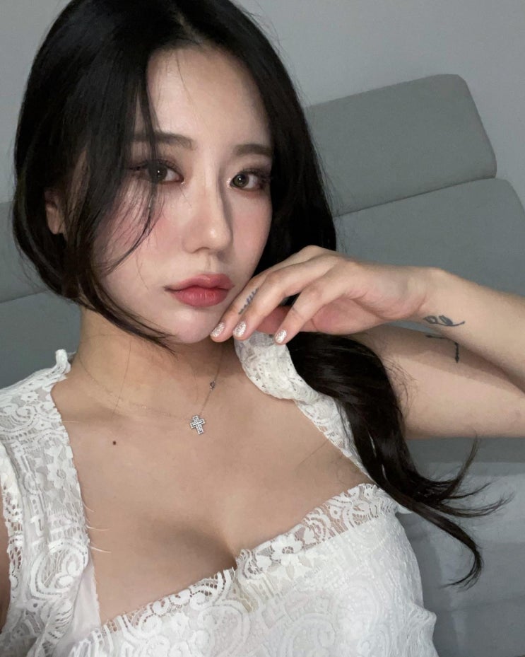 "동성애, 지옥갑니다" 양성애자 전 걸그룹 멤버 지애, 해괴망측 악플에 "너무 슬프다" "동성애, 지옥갑니다" 양성애자 전 걸그룹 멤버 지애, 해괴망측 악플에 "너무 슬프다"