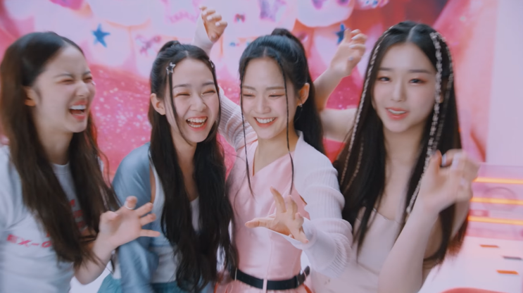  크리스탈 아이즈, 24인조 걸그룹 '트리플에스'의 두 번째 유닛