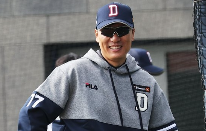 초보감독 이승엽의 두산 한 달은 어땠을까??(이승엽감독, 아직은 미완, 차라리 리빌딩모드로 갔으면, 기대했던 신성현 이유찬은 현재까진 실패)
