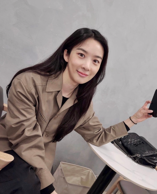  명품 30대 여자 빈티지 가방으로 이청아 애착 브랜드 입 생로랑 니키백 추천