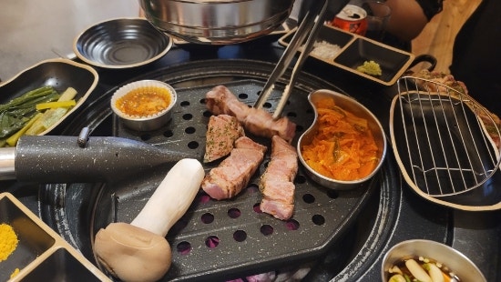  온천천 이색 고깃집 안락동 맛집 '로산가옥'