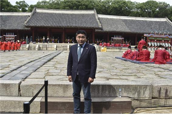 박환희 운영위원장, 유네스코 인류무형문화유산인 종묘대제 참석, 조선왕조 역대 왕과 왕후에 대해 제향