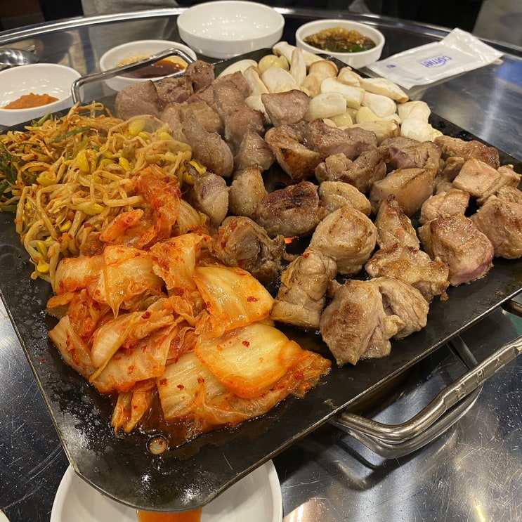  신촌고기집 가성비 맛집 평화김해뒷고기 신촌점