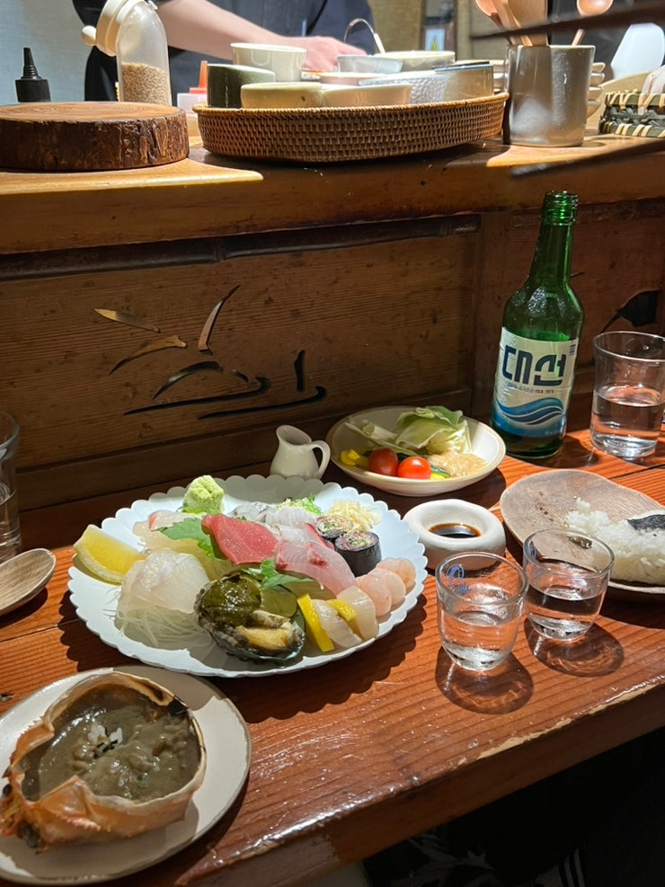 부산 여행기 2탄) 부산 서면 카페 빈티지38/켈리 팝업스토어/서면 아키수산 분위기 좋은 이자카야