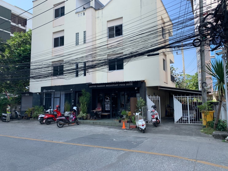  산티탐카페 치앙마이카페 치앙마이산티탐카페 옴브라 Ombra Caffe