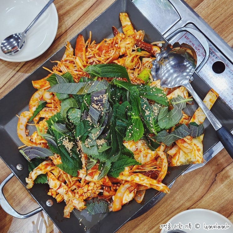 가산동 오징어 철판 맛집 동남부대찌개