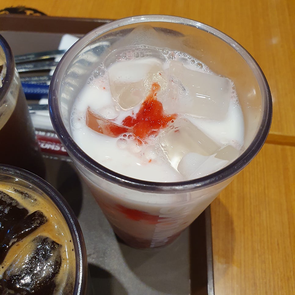 탐앤탐스 제천점 사진 3