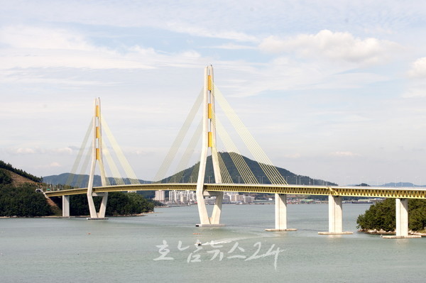  고흥군, 금산면 거금대교 새로운 매력으로 탈바꿈.. 관광 명소 기대