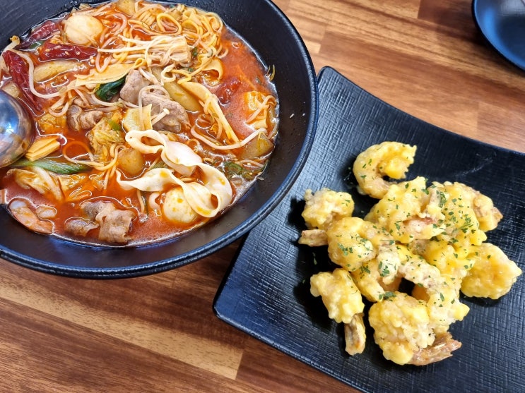  대구 신천동 맛집] 3년 만에 마라탕 도전 + 크림새우 맛집 '마라의 신 신천점'