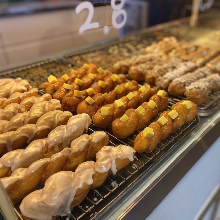  석촌호수카페 송리단길꽈배기 맛집 봉땅 본점