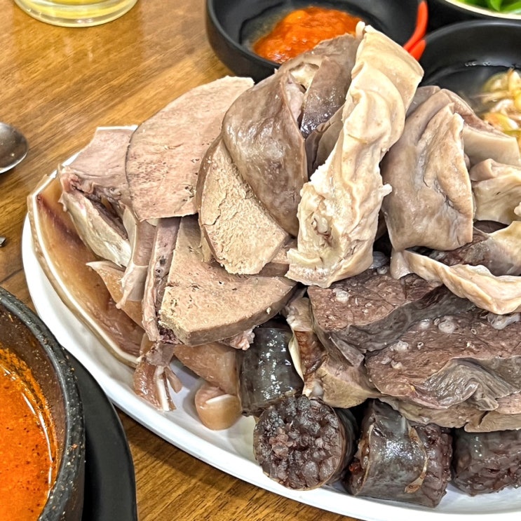  상봉역 중랑구 맛집, 가성비 넘치는 노포 맛집 고기모둠 순대국 먹거리집
