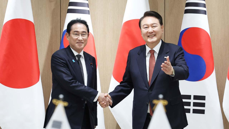 기시다, 한일<b>연맹</b> 의원 만나...곧 경제 6<b>단체장</b>도 면담