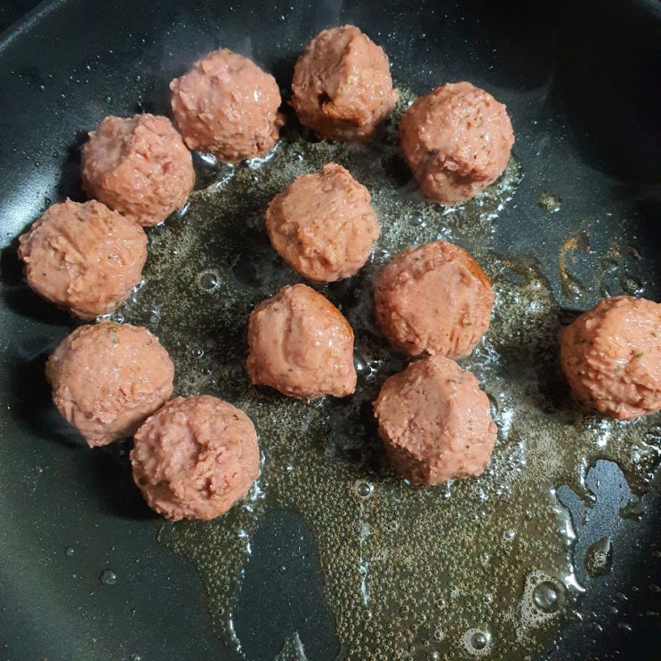  비욘드미트 미트볼: 한식보단 양식, 중동요리에 적절, 향이 좀 있는데 맛있어요 비건 채식 미트볼