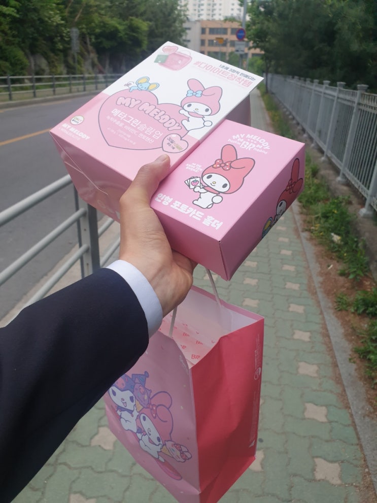  배스킨 산리오캐릭터 포카홀더, 마이멜로디 메타그린 슬림업 후기