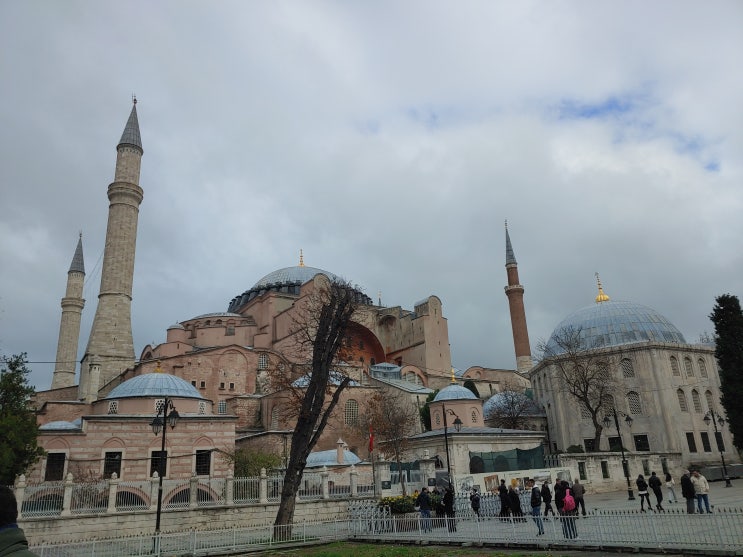 그리스, 튀르키예(터키) 패키지여행 : 9일차 (이스탄불 : 아야소피아 : 동로마제국의 정교회성당으로 건축되었지만 오스만제국의 모스크로 바뀐 세계적인 문화유산)
