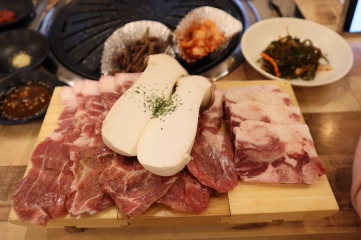  울산 매곡동 뒷고기 맛집 볶음밥도 최고 놀이방있는 고깃집 뚱돼지