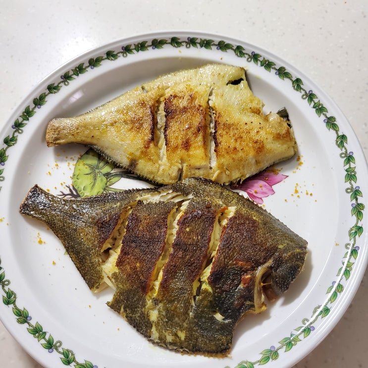 다이어트에도 좋은 흰살생선 " 가자미 " 맛있게굽는법 다이어트에도 좋은 흰살생선 " 가자미 " 맛있게굽는법