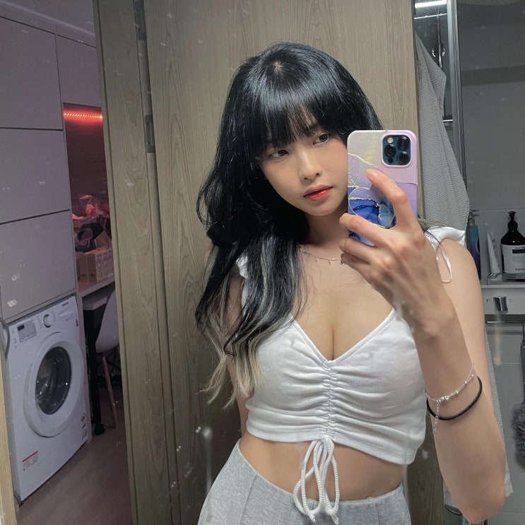 '노빠꾸 유명 여캠' 고말숙, 몸매 과시하는 파격 사진 공개...은근히 야합니다 '노빠꾸 유명 여캠' 고말숙, 몸매 과시하는 파격 사진 공개...은근히 야합니다