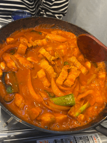  [시흥] 돼지랑찌개랑, 통마늘가득 생삼겹주물럭, 배곧맛집