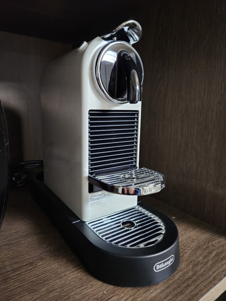 네스프레소 시티즈 드롱기 캡슐 커피머신(Nespresso Citiz Delonghi) 네스프레소 시티즈 드롱기 캡슐 커피머신(Nespresso Citiz Delonghi)