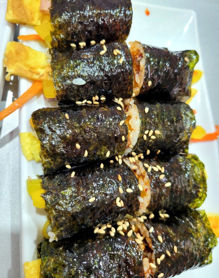  오늘의 점심은 꼬마김밥