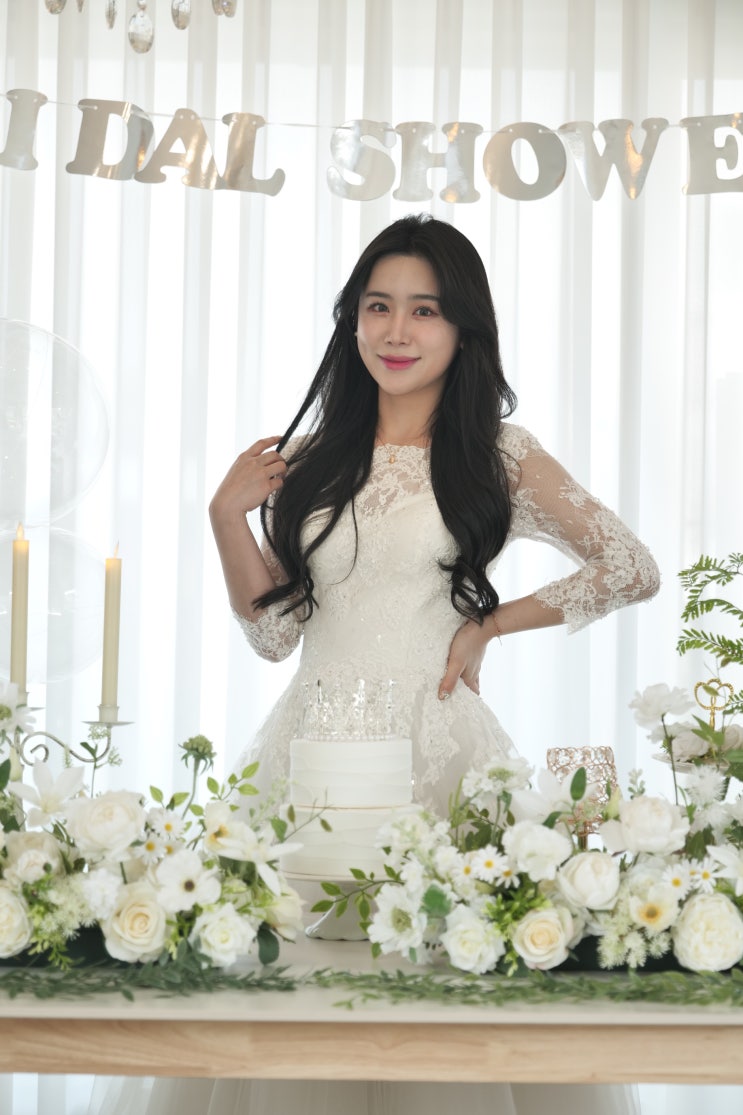  브라이덜샤워 파티룸 샬롯 대여 드레스 소개