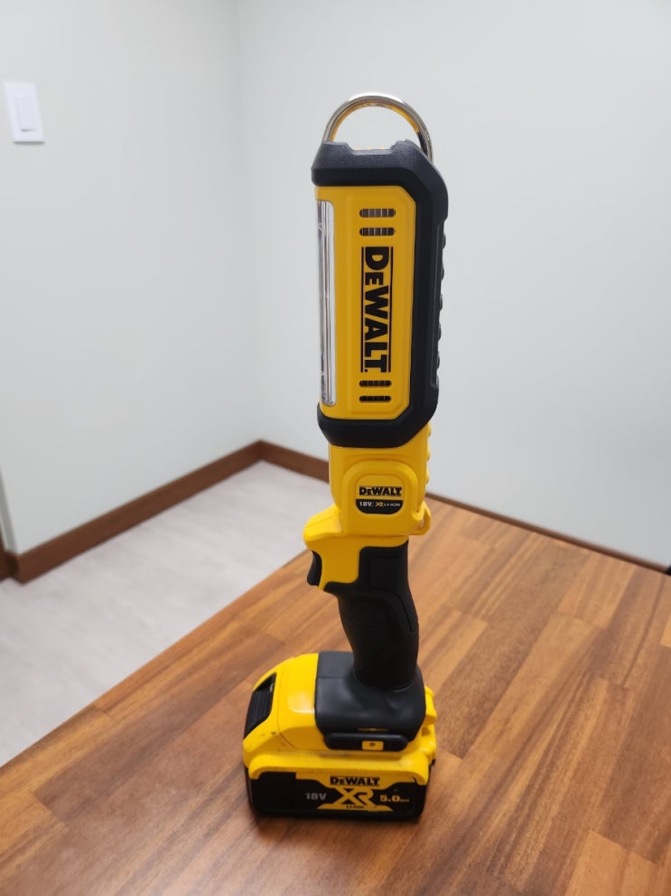 [ DEWALT ] 디월트 작업등 DCL050 리뷰