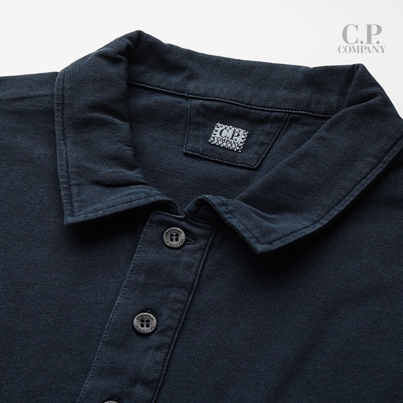 CP컴퍼니 23SS JERSEY 코튼 체스트 포켓 남성 폴로 반팔티 NV
