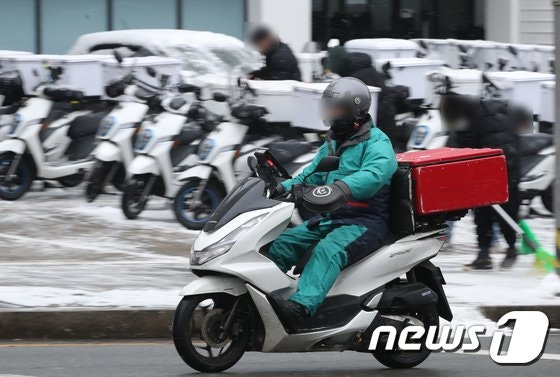 라이더 보험료 15% 낮춘다…배달서비스 공제조합 설립 인가 라이더 보험료 15% 낮춘다…배달서비스 공제조합 설립 인가