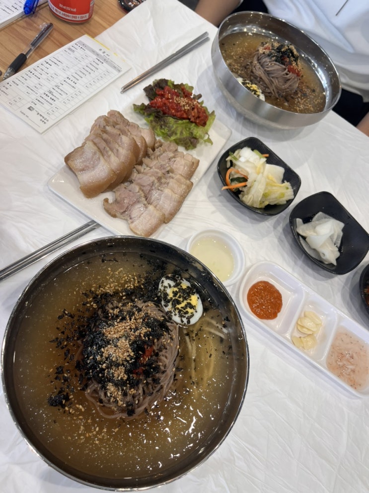  강릉: 바다뷰 강문해변 맛집️  (메밀골동해 막국수)