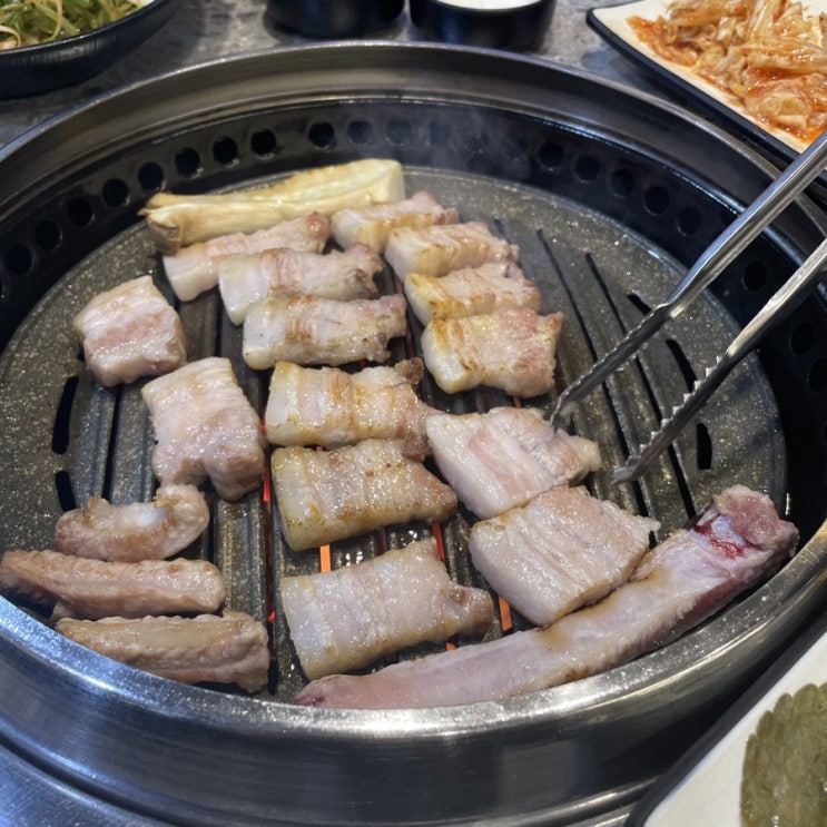  은평구맛집 중에 최고 은평 가원에서 찐한 뼈삼겹 먹고 역촌동맛집 향을 느꼈죠 ㅋ이곳이 진정한 은평구고기집 짱인 듯한 생생후기