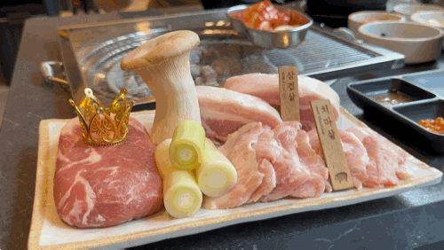  수유맛집 이백돈|숙성 삼겹살, 꽃목살 맛집|다양한 소스와 반찬