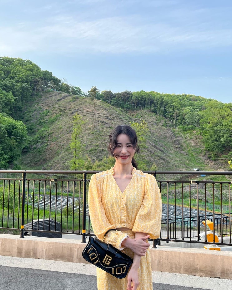 박연진 벗은 임지연 발망 가방 HOW MUCH? 박연진 벗은 임지연 발망 가방 HOW MUCH?