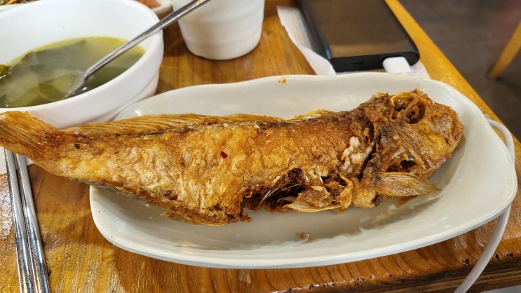  산지천 맛집 곤밥2: 줄 서는 제주식 백반집, 고씨주택 제주책방