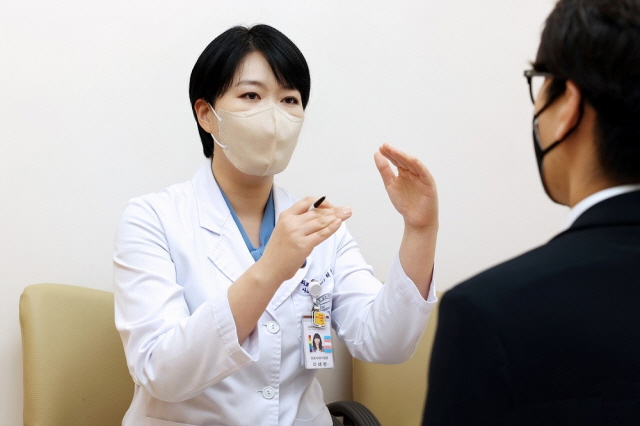 "의료사회복지사는 '진료실 밖 이야기' 듣는 사람들" "의료사회복지사는 '진료실 밖 이야기' 듣는 사람들"