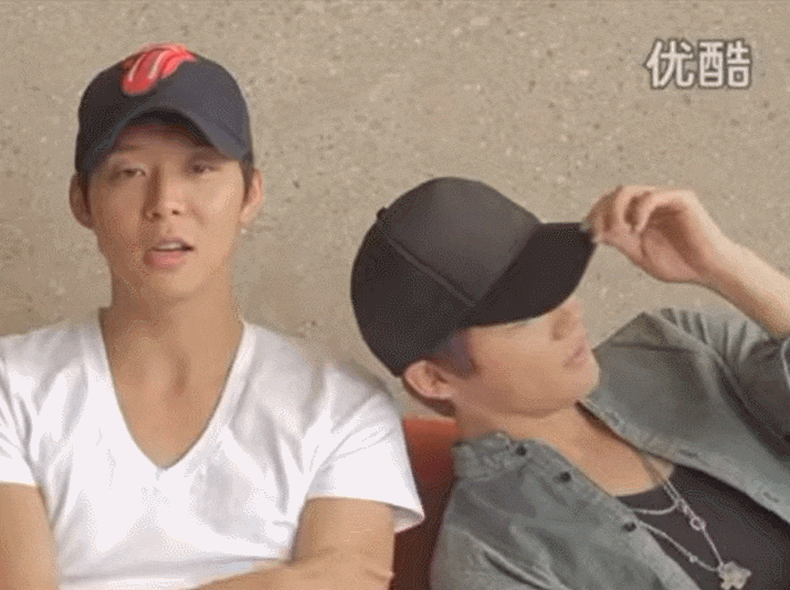 [움짤] <b>박유천</b> 중국 심천 <b>팬미팅</b> 홍보하는 JYJ