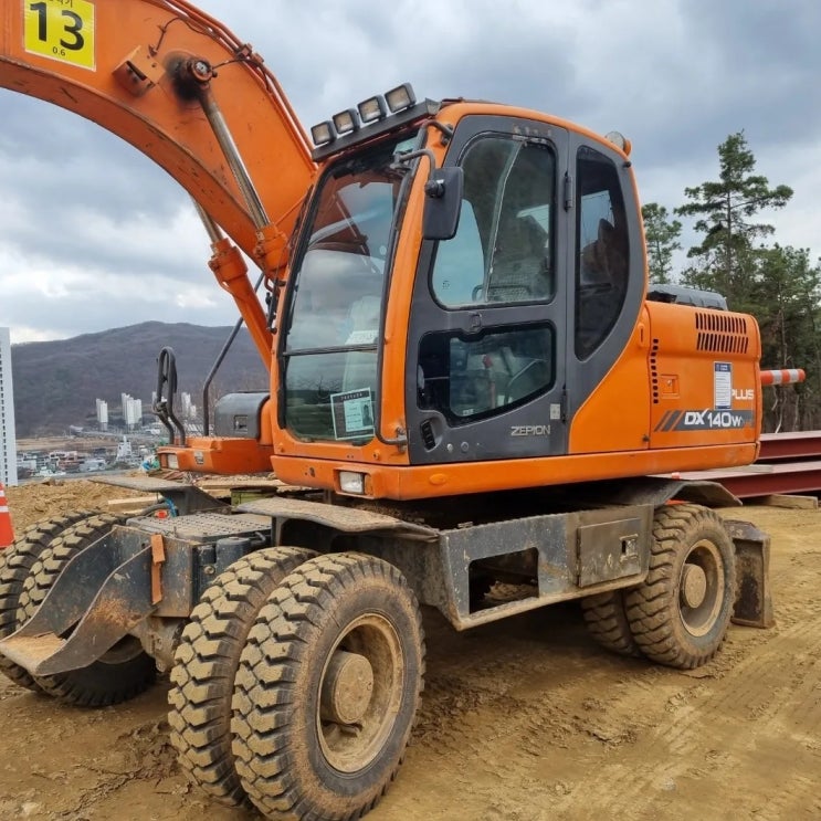 두산 DX140W 2014년식 5850만원 판매합니다. 두산 DX140W 2014년식 5850만원 판매합니다.