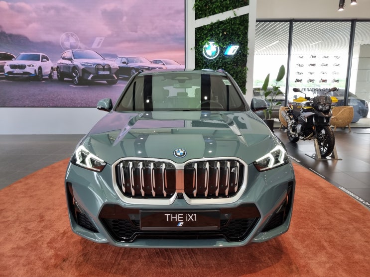 BMW iX1 익스테리어 디자인 리뷰 l 스포티하고 다부진 막내 전기 SUV
