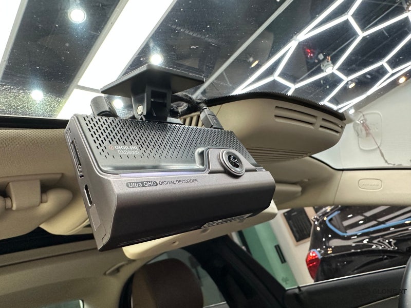 인천 서구 / 아이나비 QXD8000 블랙박스, 에코파워팩 보조배터리 장착 / 벤츠 / E-클래스 W213