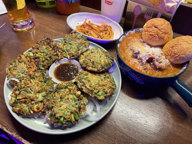  압구정 퓨전음식 술집 이사칠더신사 보리새우미나리전 맛집