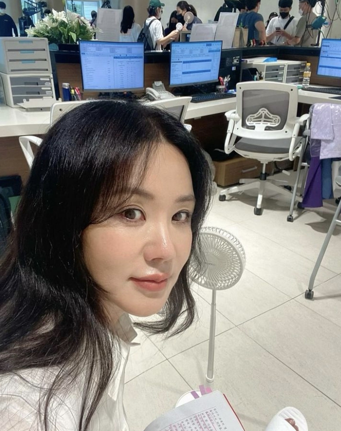 "그 사람이랑 결혼할 줄 알았죠" 엄정화, 53세까지 결혼 안하고 혼자 지내는 진짜 이유 "그 사람이랑 결혼할 줄 알았죠" 엄정화, 53세까지 결혼 안하고 혼자 지내는 진짜 이유
