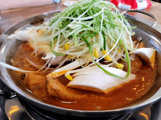  경남 김해 장유 맛집 ㅣ 맵찔이도 맛있게 먹을 수 있는 매운 등갈비찜 전문점 홍홍식당 방문기