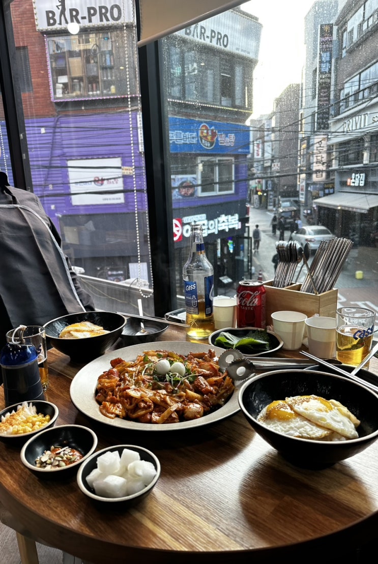  신촌닭갈비 구워주는 장군닭갈비 깔끔한 연대맛집