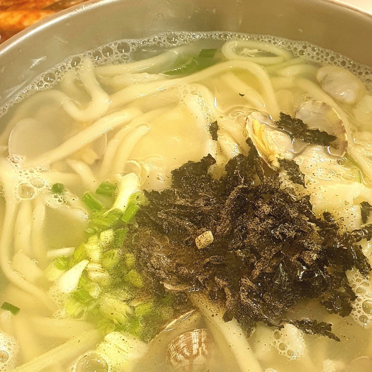  동대문 칼국수 맛집 장칼국수 보쌈 전문점 바지락칼국수 돼지 두부찌개