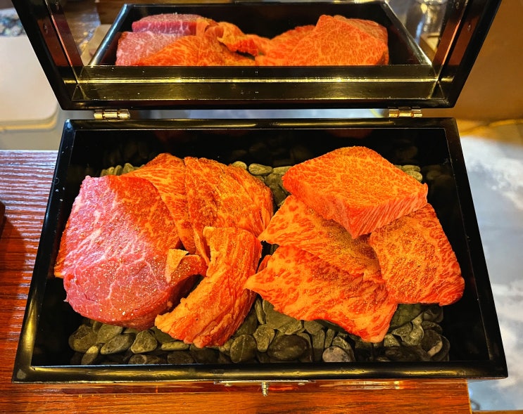  해운대 워터에이징 숙성 한우 오마카세 소울인