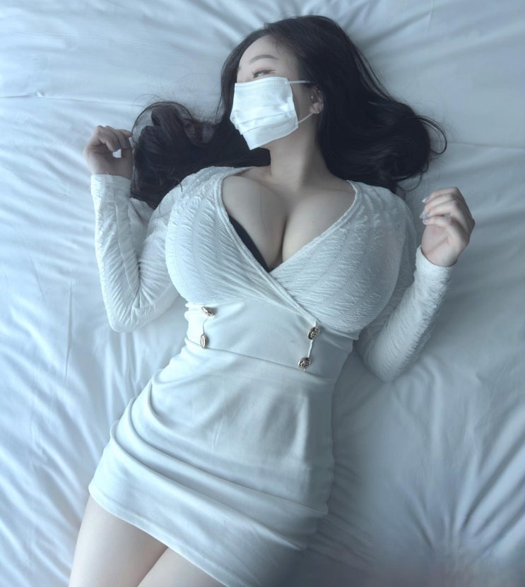 노브라 H컵녀 이분이에요 노브라 H컵녀 이분이에요