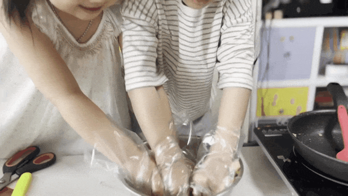  집콕놀이 촉감놀이 오감놀이 가능 엄마표 어린이 요리 유아반찬 수제 떡갈비 만들기
