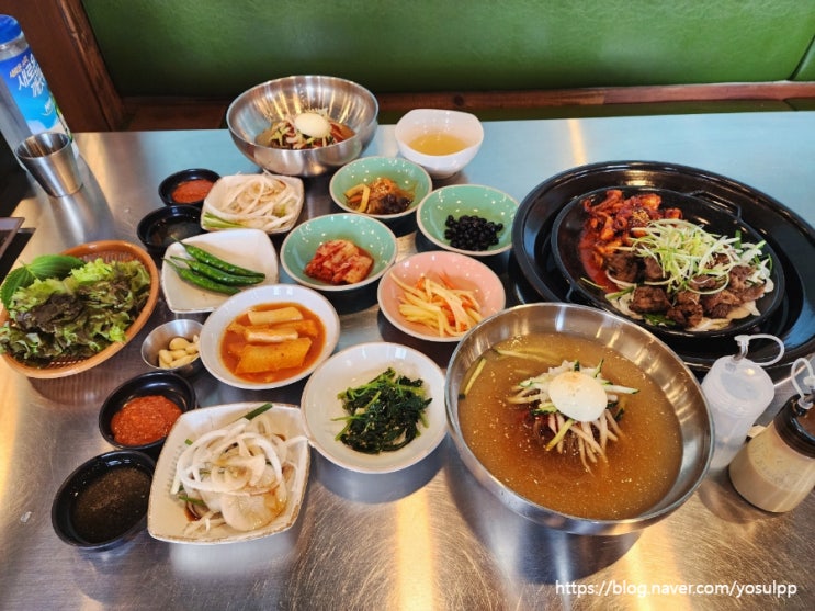 화화돼지왕갈비 구미문성점 고기집인데 점심특선도 야무져요 화화돼지왕갈비 구미문성점 고기집인데 점심특선도 야무져요