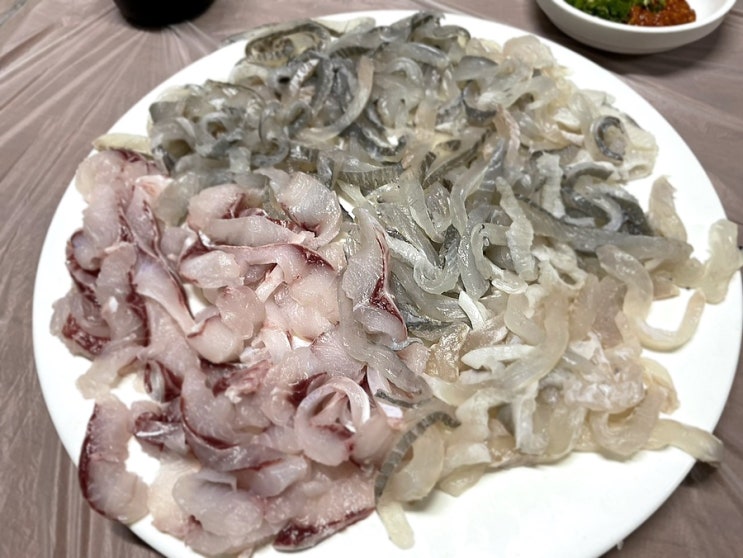  [부산 수정동 맛집] 송씨횟집 / 수정시장 현지인 추천 로컬맛집 / 밀치 & 도다리 & 회덮밥 / 내돈내산 / 솔직후기