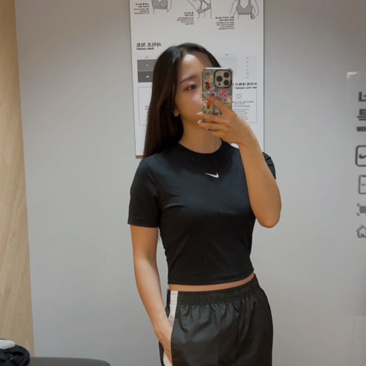 나이키 여자 반팔티 핏감이 좋은 크롭티 여성 운동복으로 강추 나이키 여자 반팔티 핏감이 좋은 크롭티 여성 운동복으로 강추